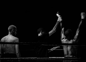 https://www.pexels.com/photo/black-and-white-sport-fight-boxer-3797/